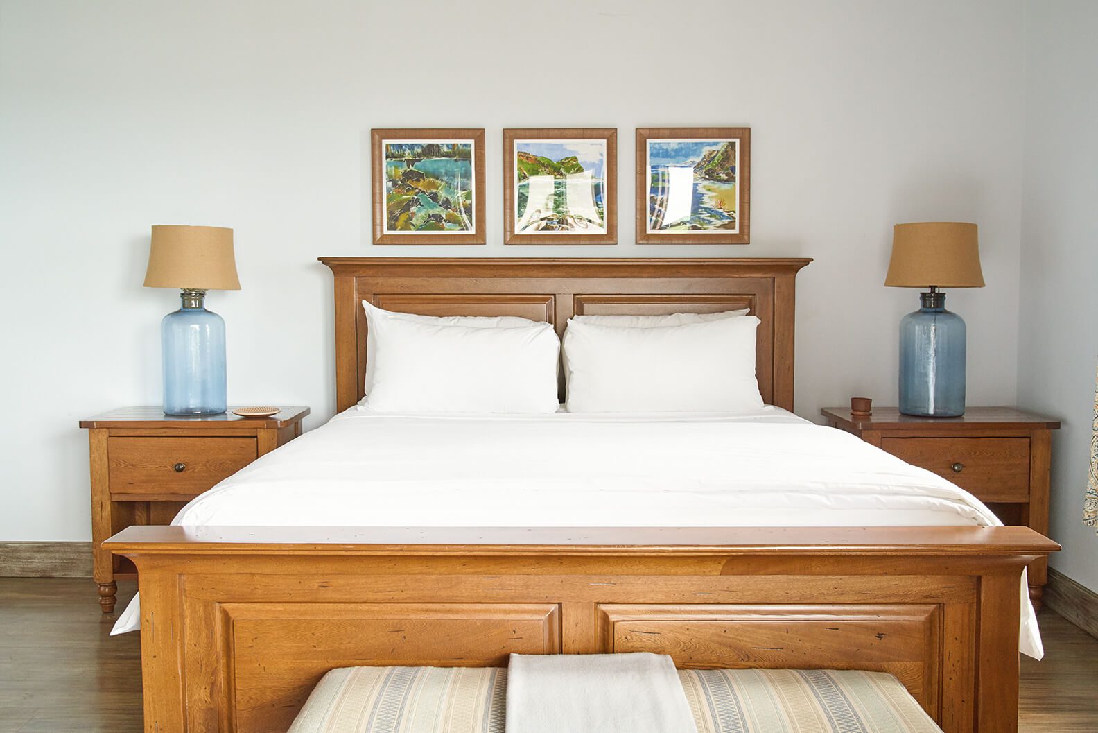 Hotel Room — photo 3